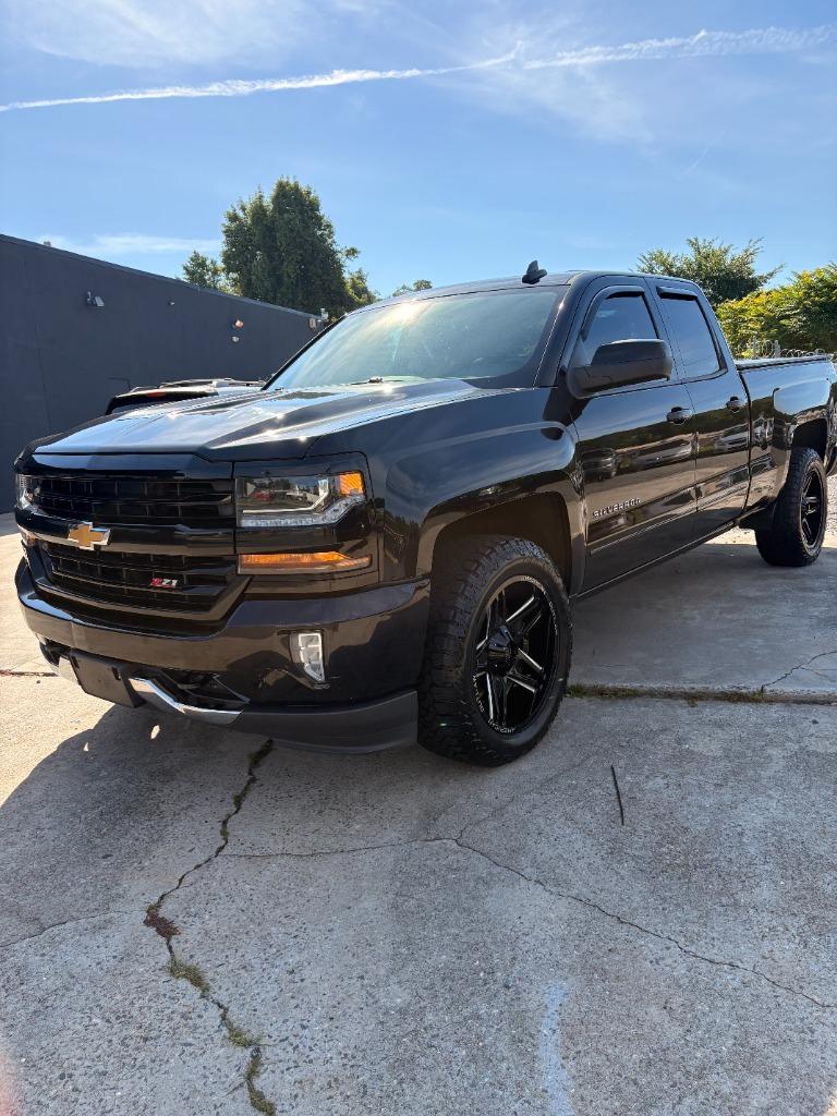 2017 Chevrolet Silverado 1500 LT Z71 4X4 Double Cab Std Box's photo